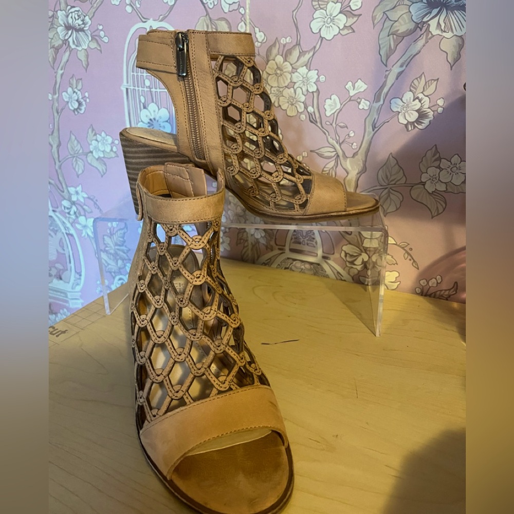 Vince Camuto tan sandal booties